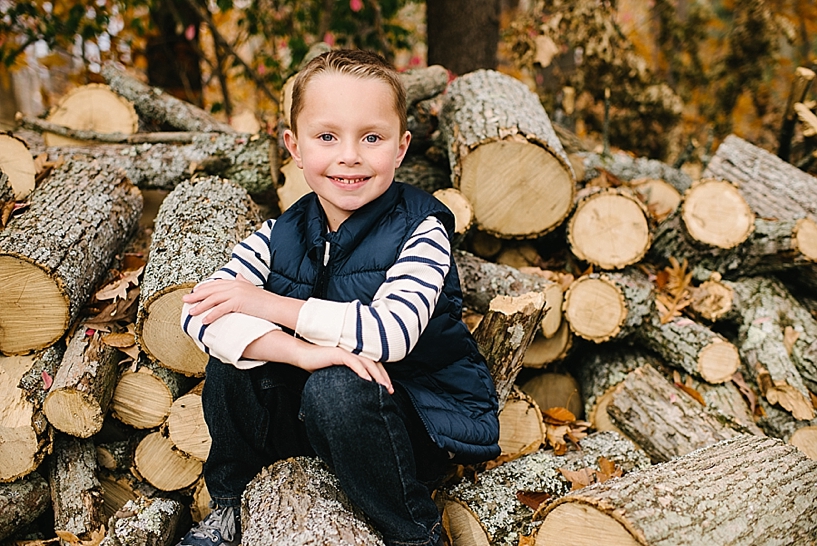 Rustic Christmas Family Session Carlyn K Photography_0009