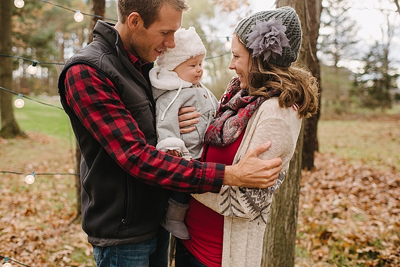 Rustic Christmas Family Session Carlyn K Photography_0003