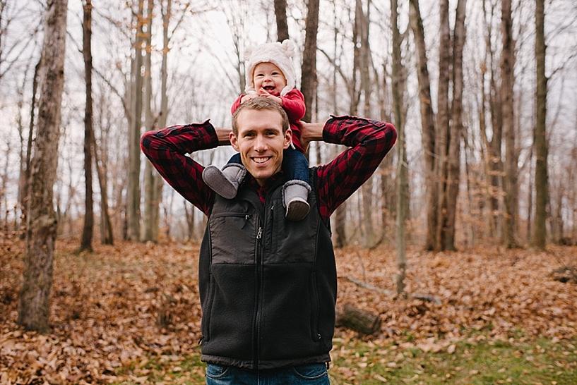 Rustic Christmas Family Session Carlyn K Photography_0011