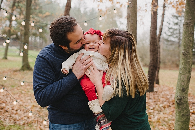 Rustic Christmas Family Session Carlyn K Photography_0008