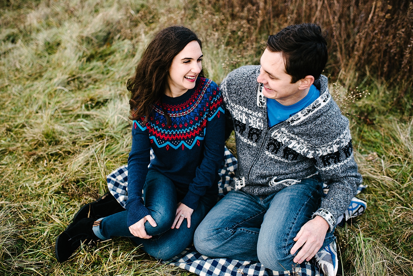 winter engagement session in ohio