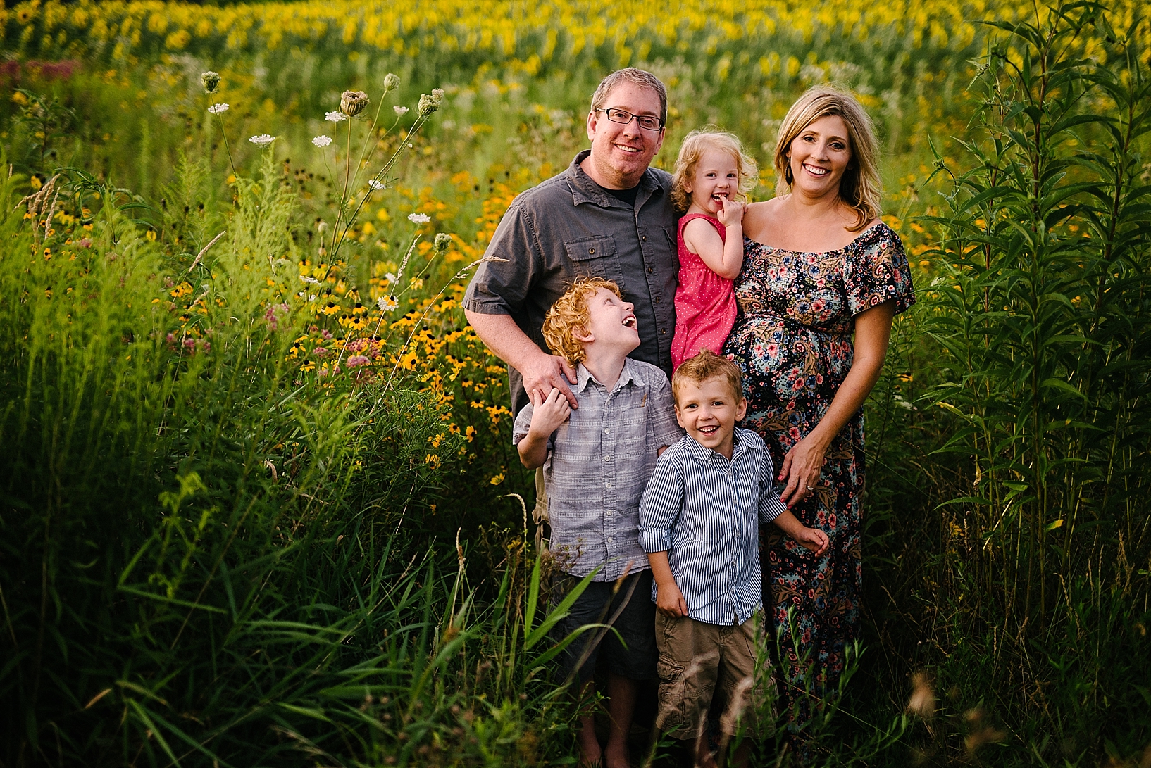 sunflower field maternity family session_0029