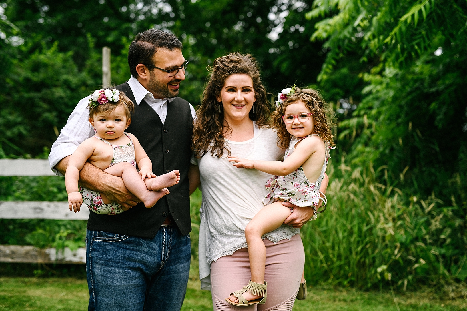 Lifestyle family photographer in Youngstown OH