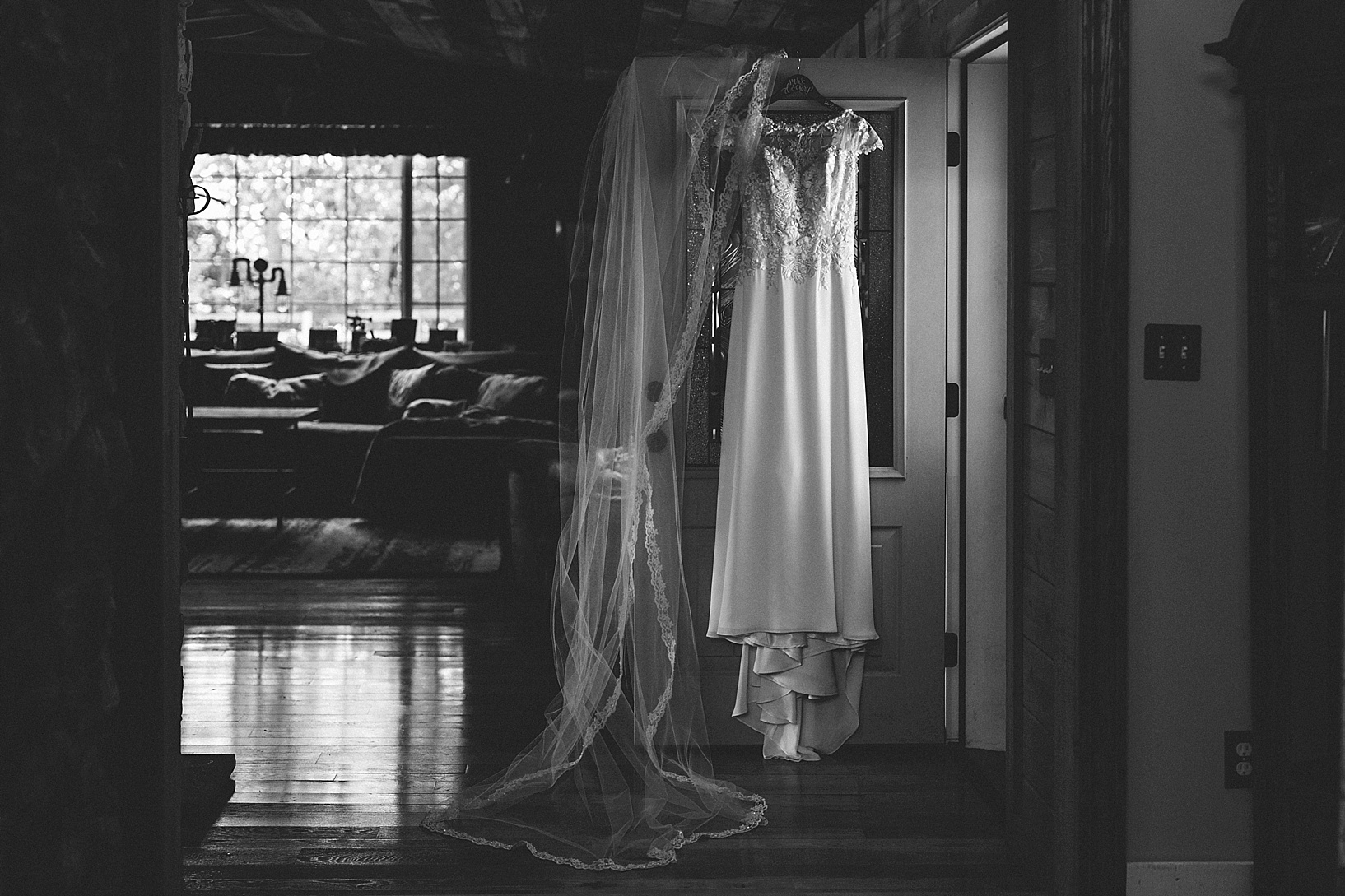 Youngstown OH Wedding photographer Carlyn K Photography