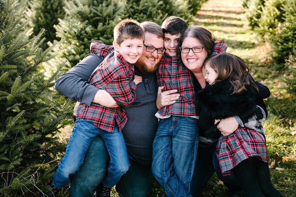 Christmas tree farm family sessions Youngstown OH
