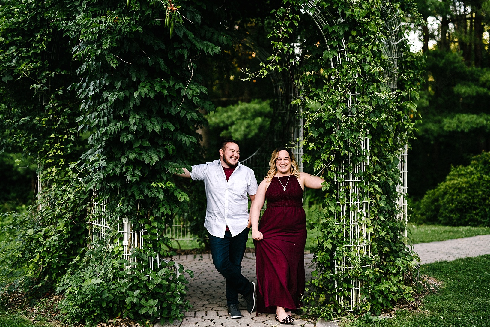 Akron OH summer engagement photos