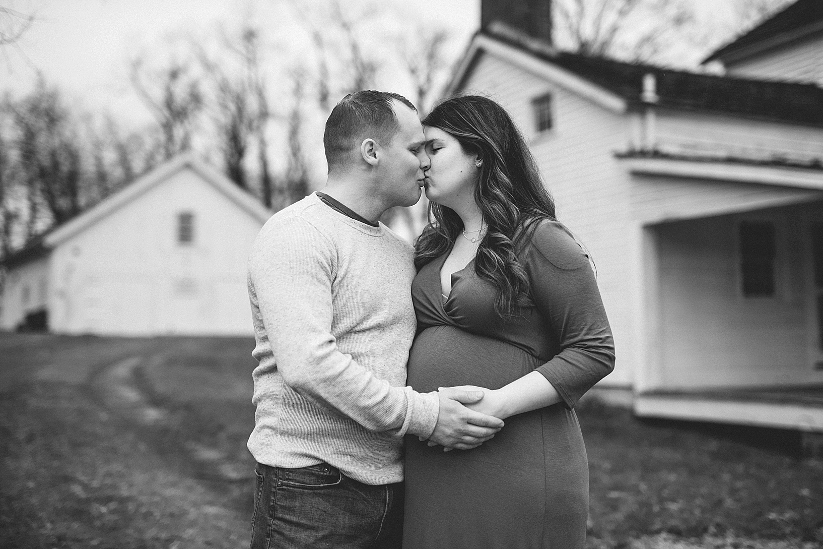 Youngstown OH maternity and family photographer