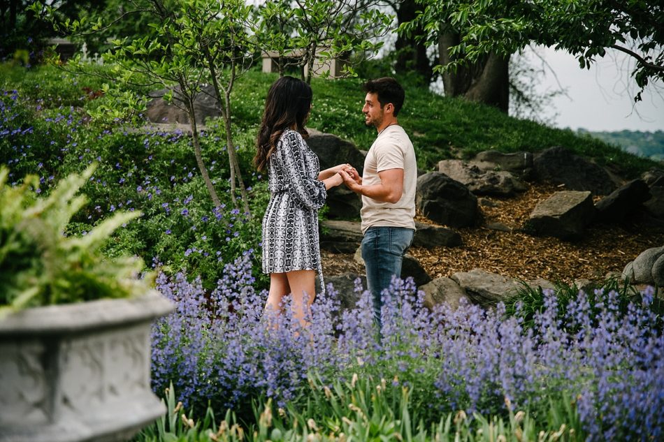man proposing to woman at Mellon Park in Pittsburgh PA