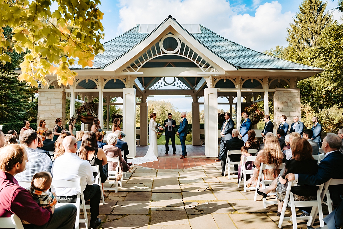 wedding ceremony at Kidston Pavilion at Fellows Riverside Garden
