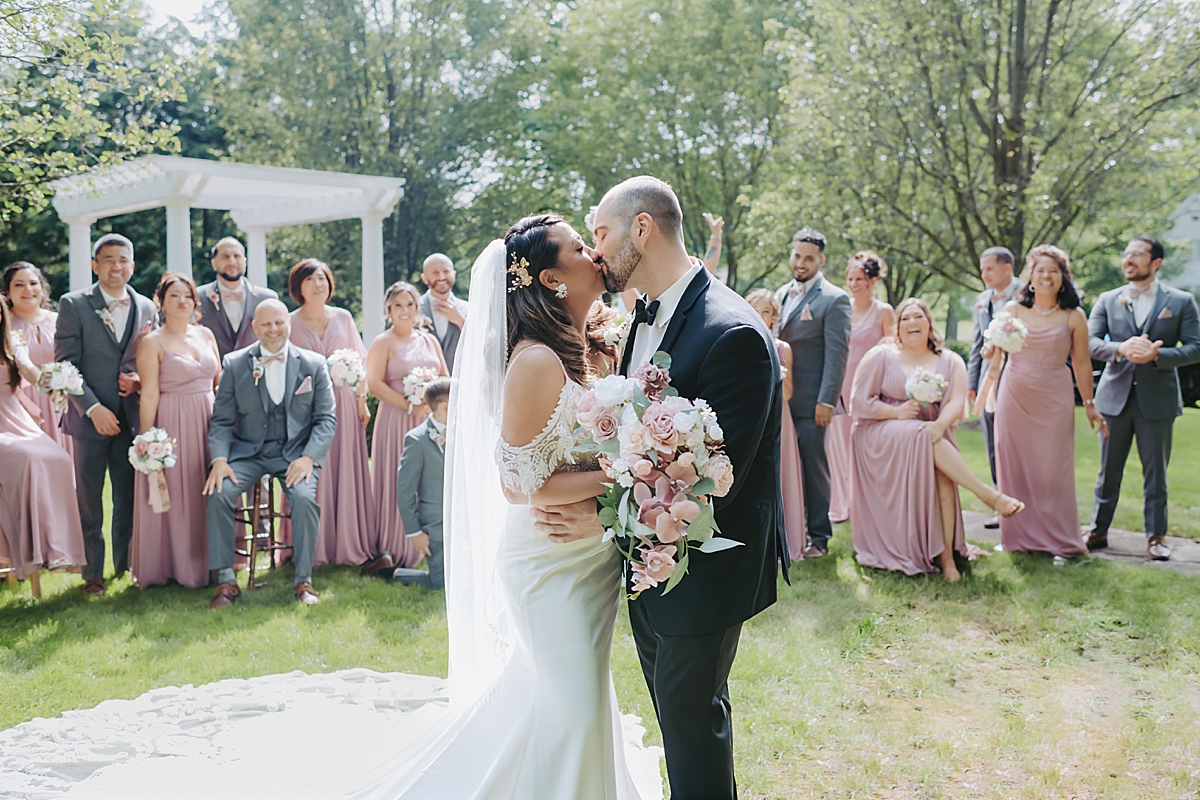 large wedding party portraits by Carlyn K Photography